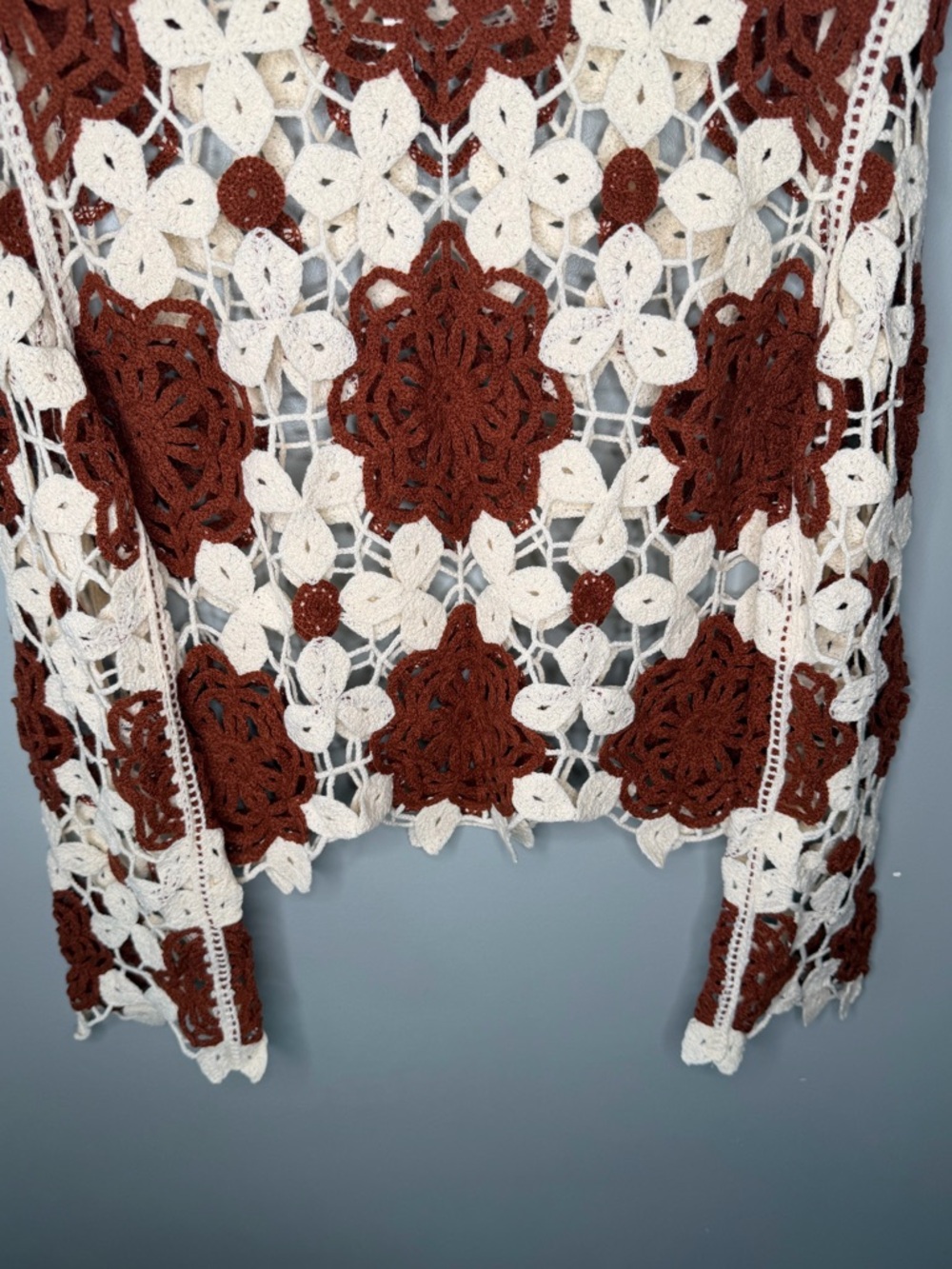 NWT Cloth by Design Boho Long Sleeve Crochet Top - Picture 8 of 10